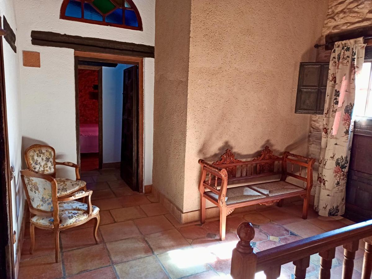 Maison d'hôtes La Fabriqueta De Cent Piques à Fontanars dels Alforins Extérieur photo